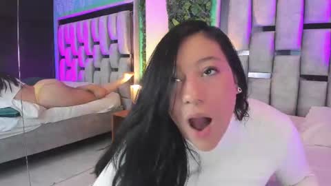 Emilye online show from June 13, 3:33 pm