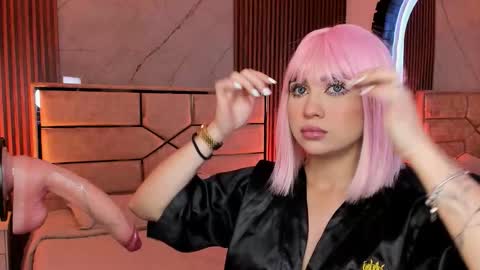 Emily Hendrix online show from January 9, 7:52 pm