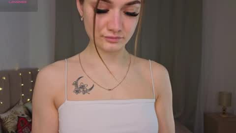 Emi online show from April 14, 3:04 pm