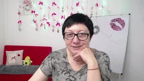 Emily online show from April 15, 5:27 pm