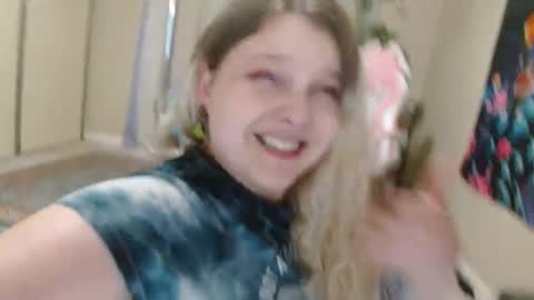 Snapshot of emilyshaze chatting on March 9, 5:11 am emily haze online show from March 9, 5:11 am