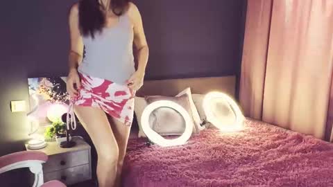 Emily online show from October 1, 1:59 am