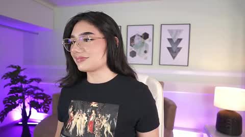 Emily Turner  online show from November 13, 7:38 pm