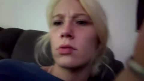 Snapshot of emilywarren296 chatting on September 21, 2:54 pm emilywarren296 online show from September 21, 2:54 pm