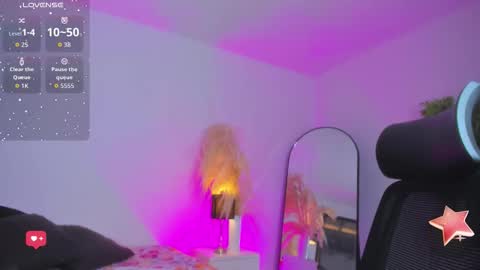 E M I L Y online show from October 10, 3:29 pm