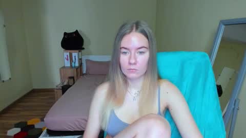 Emily online show from February 26, 7:02 am