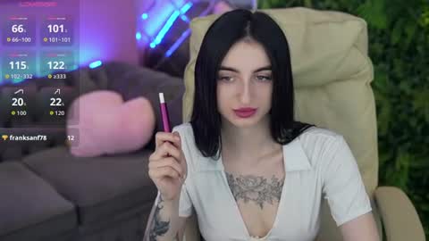 emilyymoon online show from June 10, 5:39 am