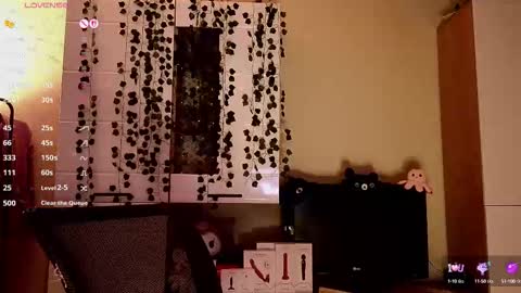 emimiy online show from October 12, 9:13 am