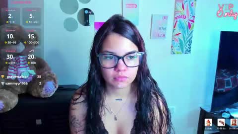 emma_boo_ online show from June 7, 3:28 pm