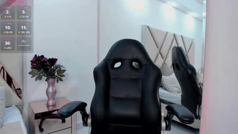 pau online show from October 3, 6:05 pm