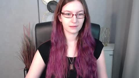 Snapshot of emma_lust94 chatting on January 21, 8:19 am emma online show from January 21, 8:19 am