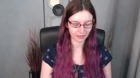 Snapshot of emma_lust94 chatting on January 17, 6:47 am emma online show from January 17, 6:47 am