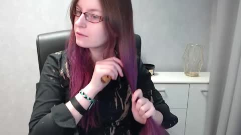 Snapshot of emma_lust94 chatting on February 1, 7:36 am emma online show from February 1, 7:36 am