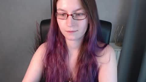 Snapshot of emma_lust94 chatting on January 14, 12:45 pm emma online show from January 14, 12:45 pm