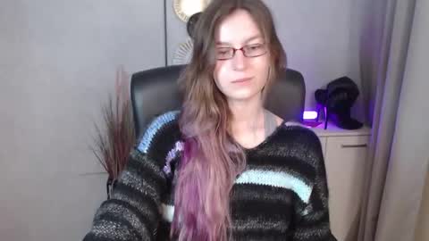 Snapshot of emma_lust94 chatting on September 22, 5:33 am emma online show from September 22, 5:33 am