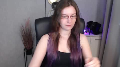 Snapshot of emma_lust94 chatting on October 11, 6:07 am emma online show from October 11, 6:07 am