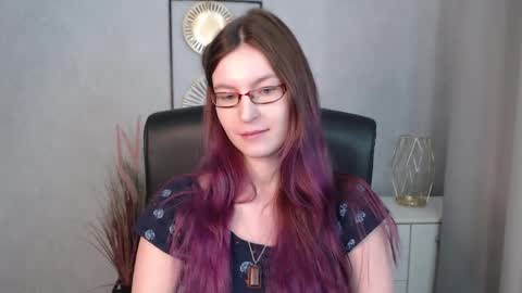 Snapshot of emma_lust94 chatting on January 20, 10:07 am emma online show from January 20, 10:07 am