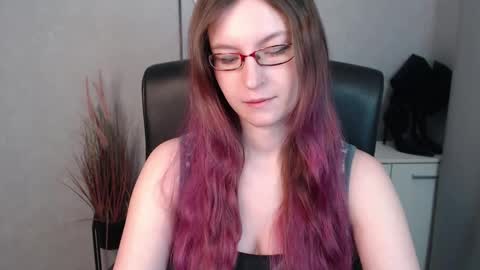Snapshot of emma_lust94 chatting on February 12, 6:51 am emma online show from February 12, 6:51 am