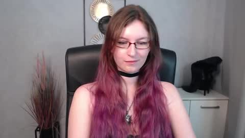 Snapshot of emma_lust94 chatting on March 12, 7:13 am emma online show from March 12, 7:13 am
