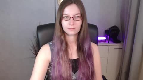 Snapshot of emma_lust94 chatting on September 23, 5:56 am emma online show from September 23, 5:56 am