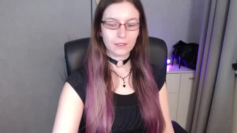 Snapshot of emma_lust94 chatting on October 3, 5:59 am emma online show from October 3, 5:59 am