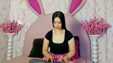 Emma online show from July 27, 11:51 am