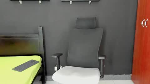 emma online show from November 6, 3:26 pm