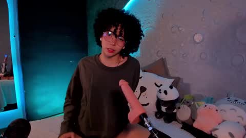     online show from February 24, 10:04 am