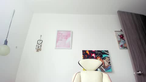 Emma online show from February 3, 2:32 pm