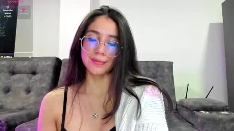 Emma online show from December 15, 3:24 am