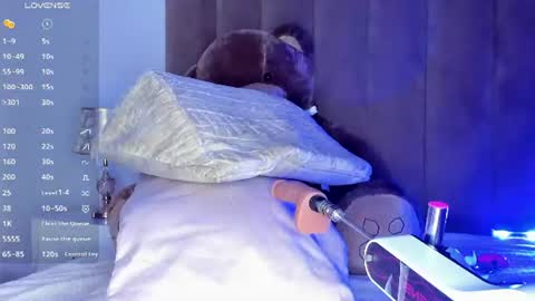 emma_saylor online show from June 13, 3:28 am
