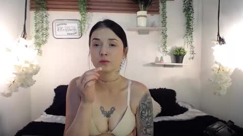 Emma Black online show from February 23, 5:26 pm