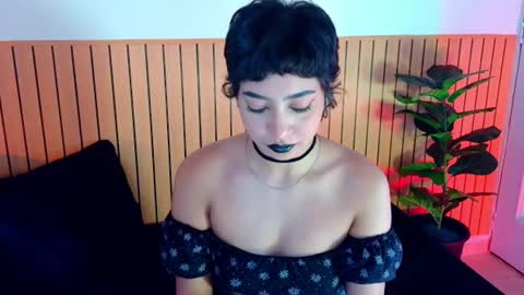 Emma web online show from July 30, 4:51 pm
