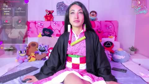 Emma online show from March 6, 7:24 pm