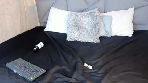 Emma online show from November 19, 8:29 pm