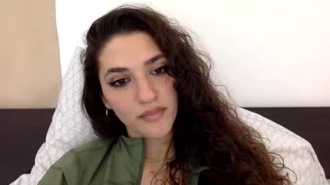 Emma online show from February 7, 7:38 pm