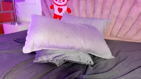 emma becket online show from February 14, 12:46 am