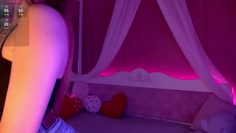 EmmaCamm online show from March 1, 4:22 pm