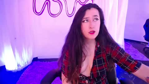 Snapshot of emmaclaire_ chatting on September 26, 7:55 pm Emma Claire online show from September 26, 7:55 pm