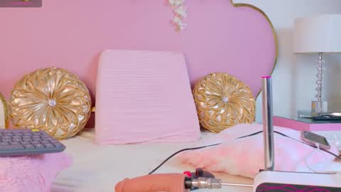 Welcome Im yosein  Your love is my passion activate it with your tips and enjoy with me online show from October 24, 10:32 pm