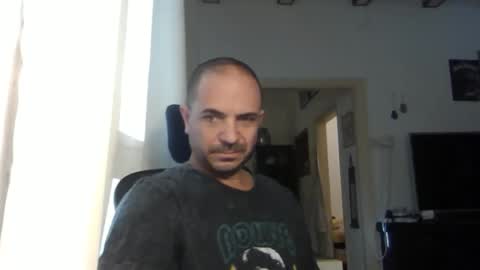 Ariel online show from November 22, 6:01 am