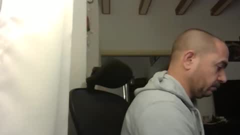 Ariel online show from February 3, 3:26 am