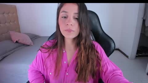 Jennifer online show from December 15, 8:36 pm