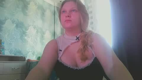emmamelody online show from October 2, 5:17 am