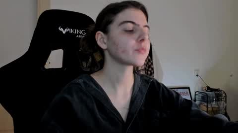 Emma online show from December 22, 2:06 pm