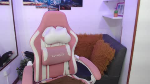 Emma  online show from February 5, 11:17 pm