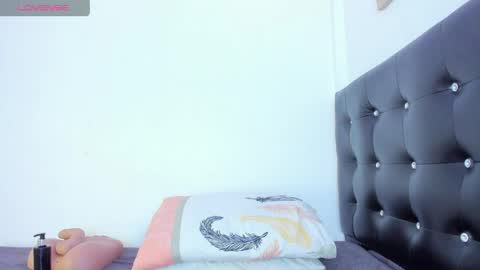 Emma Rogers online show from April 13, 4:11 pm