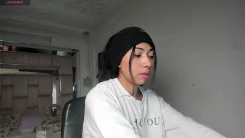 Emma online show from March 11, 10:07 am