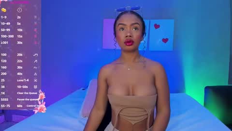 Emma online show from November 18, 5:49 pm