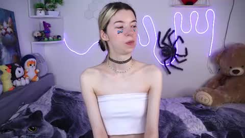 emmie_everly online show from July 4, 12:53 pm